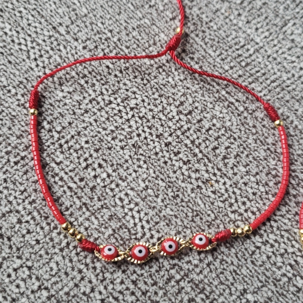COPY - Eye braclet red / pulsera de ojo roja hilo